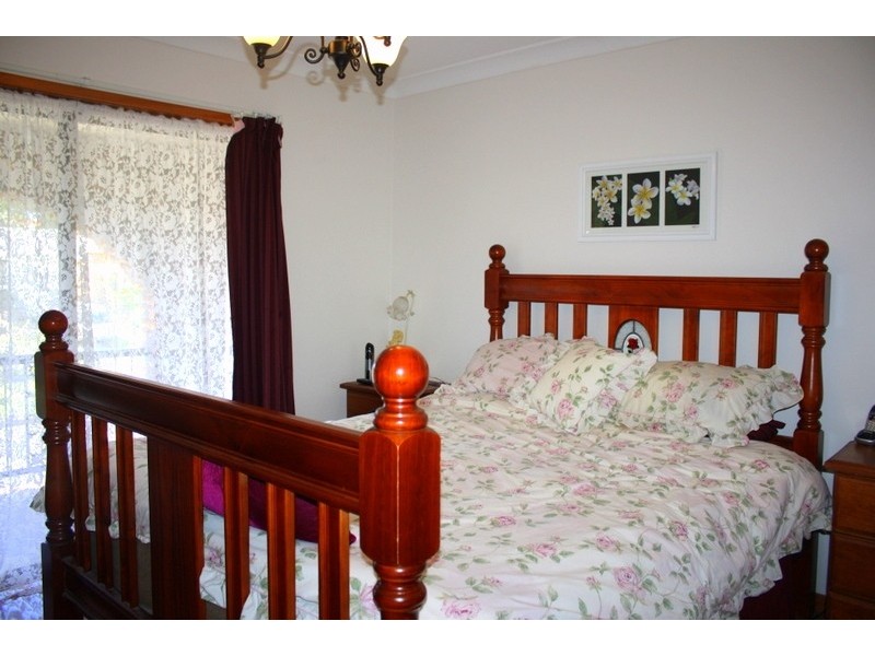 33a Power Drive, Mount Warrigal NSW 2528