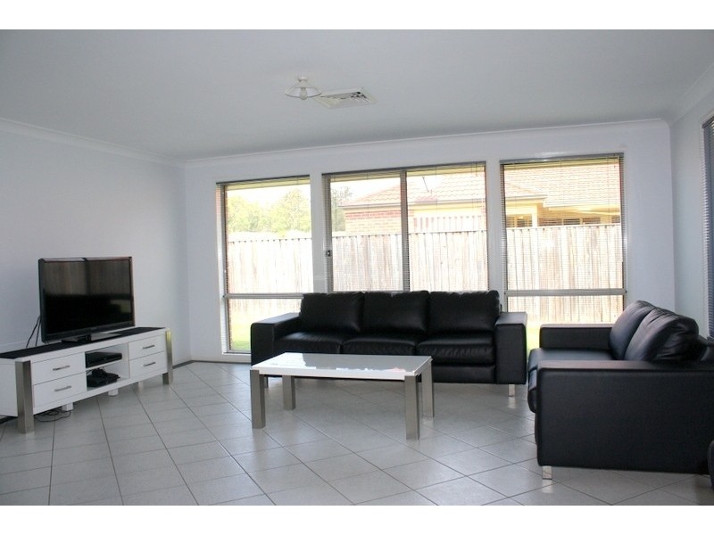 17 Ashwood Place, Horsley NSW 2530