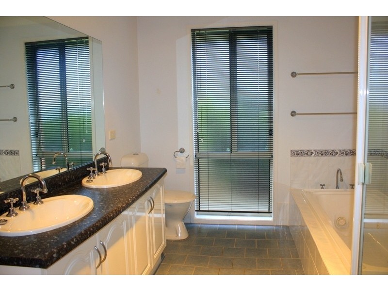 17 Ashwood Place, Horsley NSW 2530