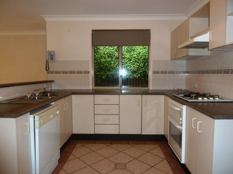 15 Kianga Close, Flinders NSW 2529