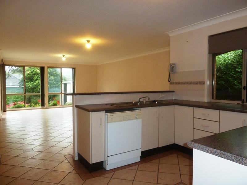 15 Kianga Close, Flinders NSW 2529