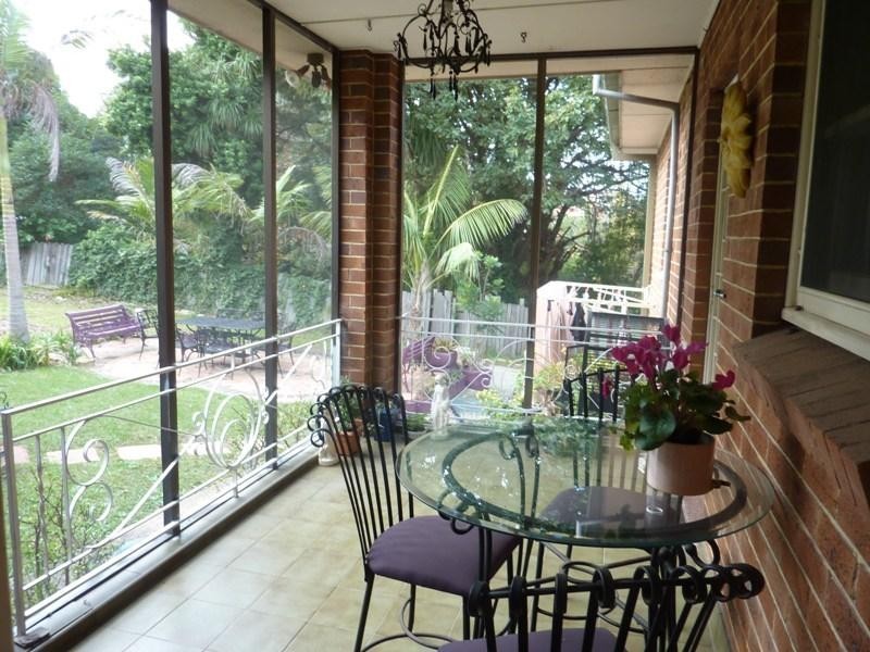 2 William Street, Unanderra NSW 2526