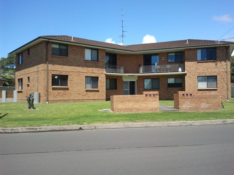 2/37 Roberts Ave, Barrack Heights NSW 2528