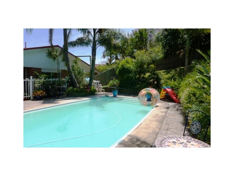 18 Clarence Court, Berkeley NSW 2506