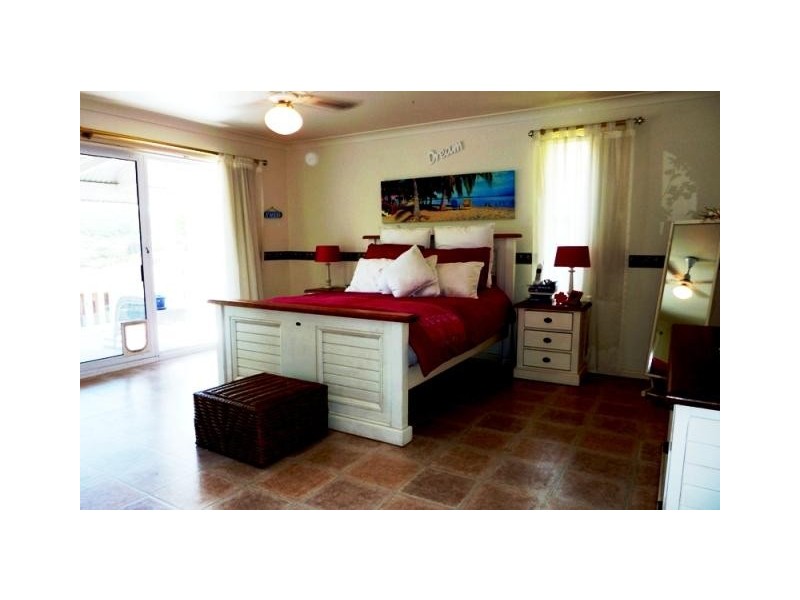 18 Clarence Court, Berkeley NSW 2506
