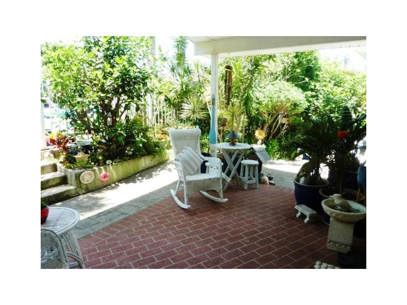 18 Clarence Court, Berkeley NSW 2506