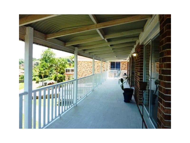 18 Clarence Court, Berkeley NSW 2506