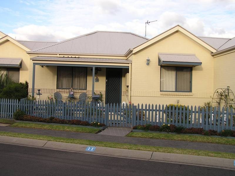11 North Terrace, Dapto NSW 2530