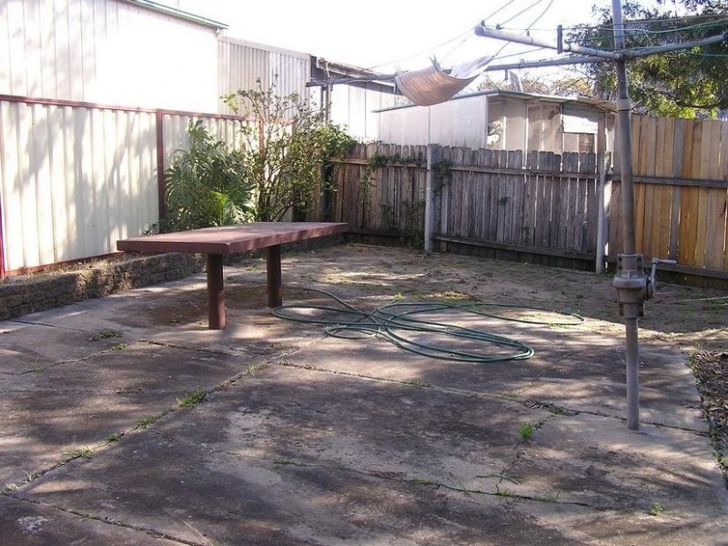 7 Barellan Avenue, Dapto NSW 2530