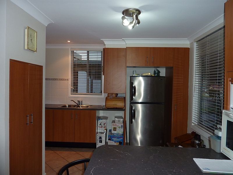 8 Yalunga Crescent, Dapto NSW 2530
