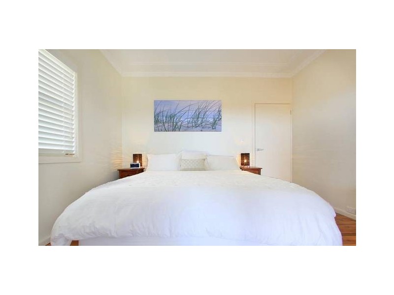 61 Boollwarroo Prd, Shellharbour NSW 2529