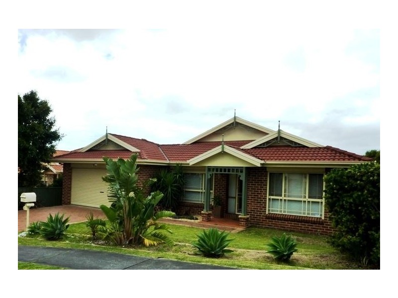17 Highcroft Boulevard, Horsley NSW 2530