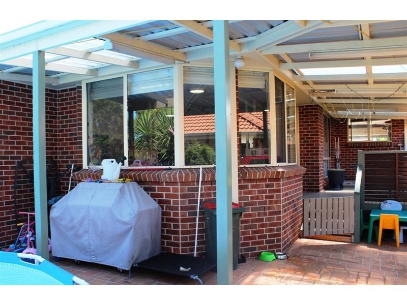 17 Highcroft Boulevard, Horsley NSW 2530
