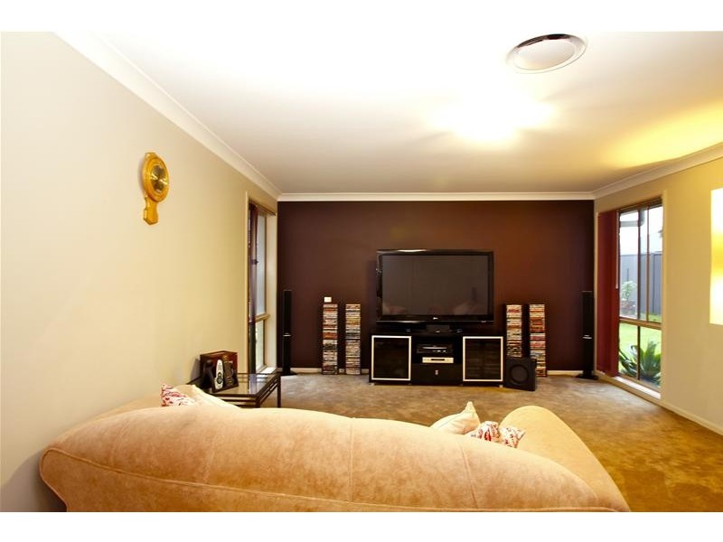 16 Bayview Avenue, Haywards Bay NSW 2530
