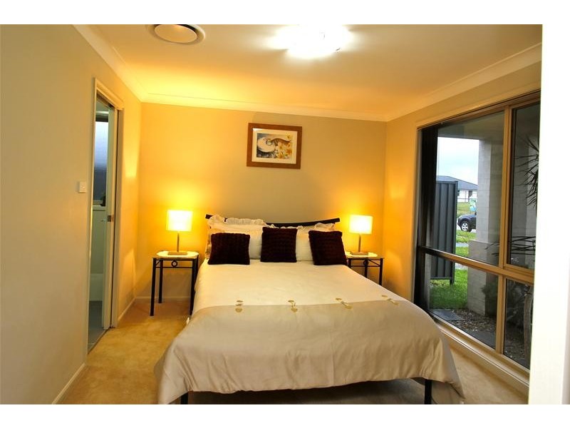 16 Bayview Avenue, Haywards Bay NSW 2530