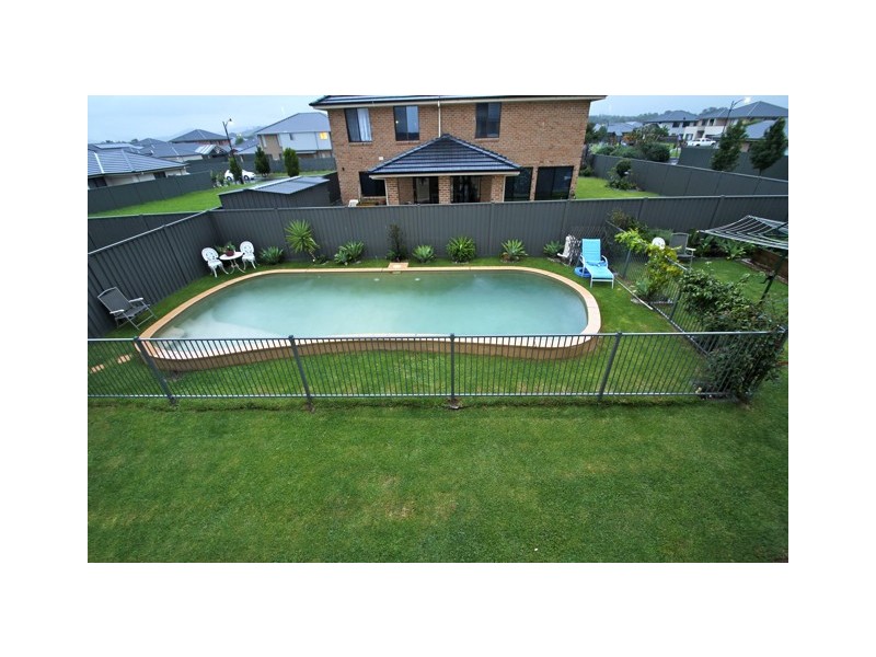 16 Bayview Avenue, Haywards Bay NSW 2530
