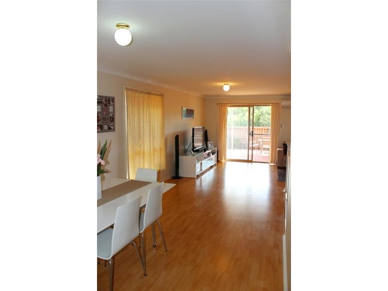 70 North Terrace, Dapto NSW 2530