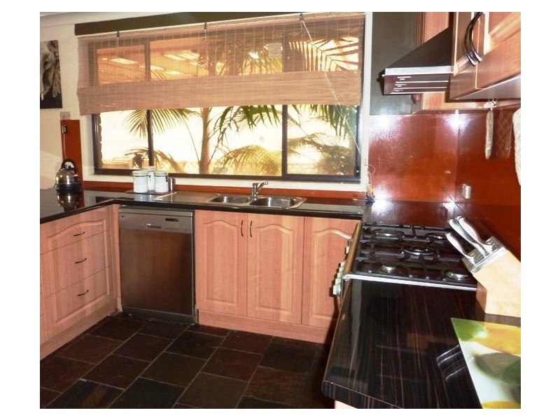 98 Wentworth Street, Oak Flats NSW 2529