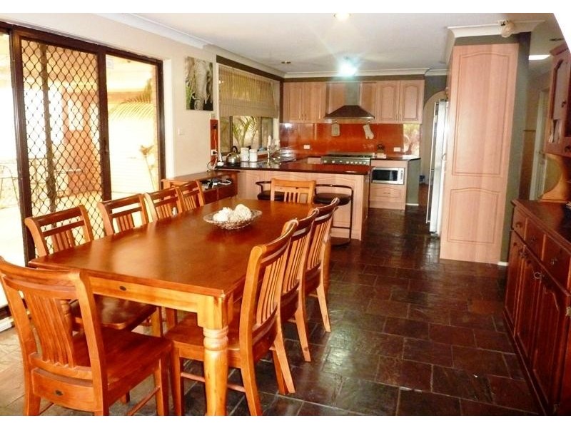 98 Wentworth Street, Oak Flats NSW 2529