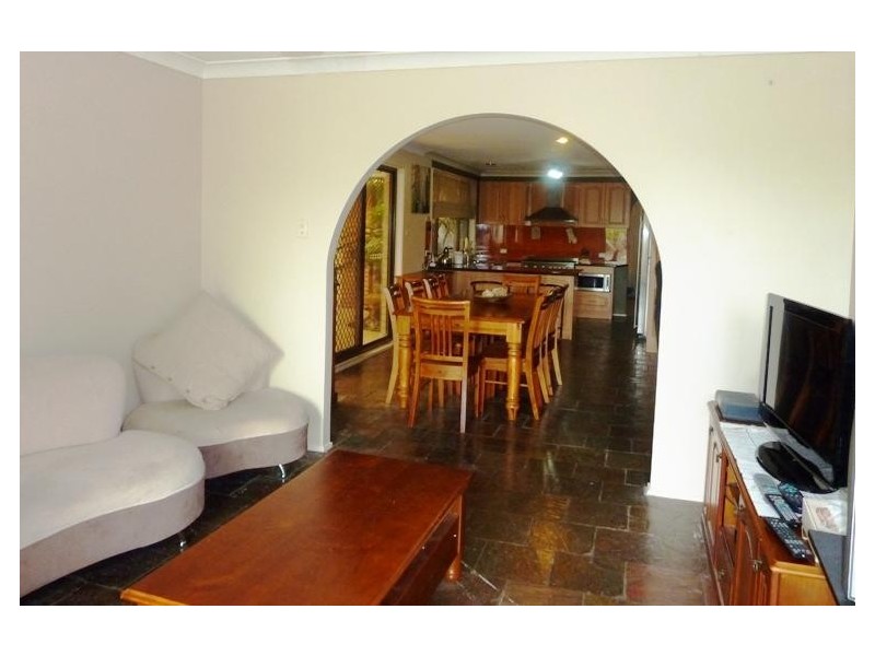 98 Wentworth Street, Oak Flats NSW 2529