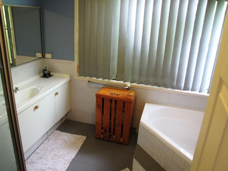 98 Wentworth Street, Oak Flats NSW 2529