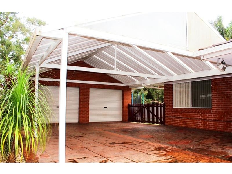 33 Scarborough Crescent, Albion Park NSW 2527