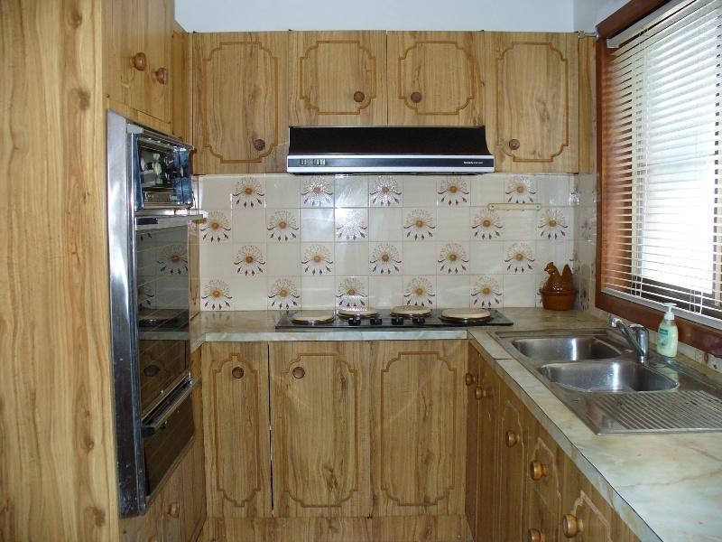 252 Flagstaff Road, Lake Heights NSW 2502