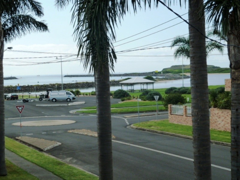 1/37 Reddall Parade, Lake Illawarra NSW 2528