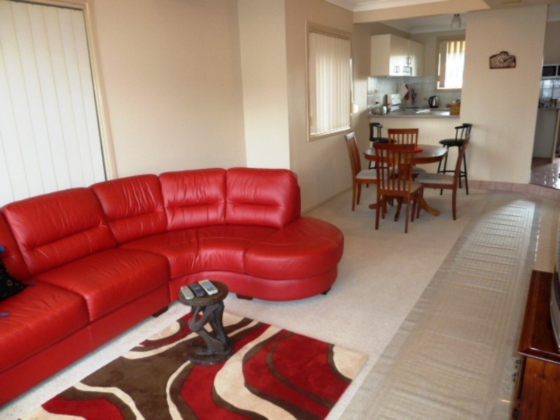 1/37 Reddall Parade, Lake Illawarra NSW 2528