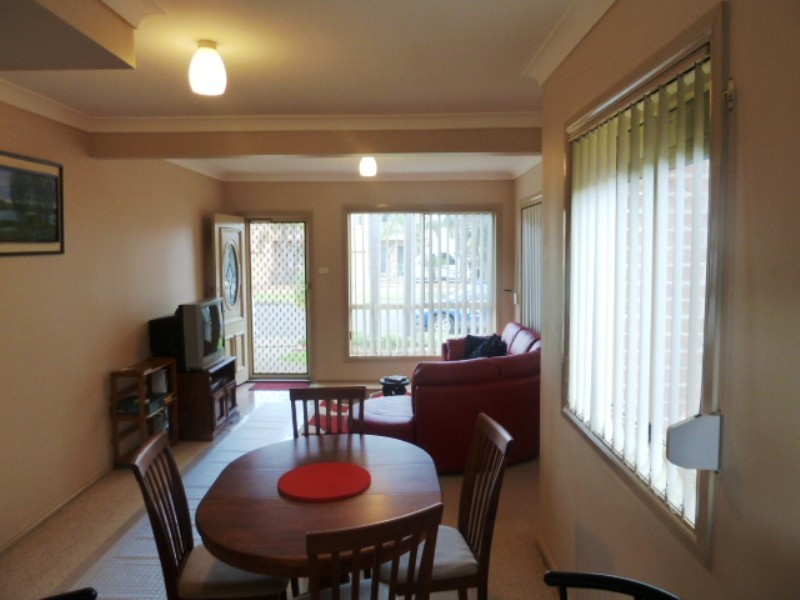 1/37 Reddall Parade, Lake Illawarra NSW 2528
