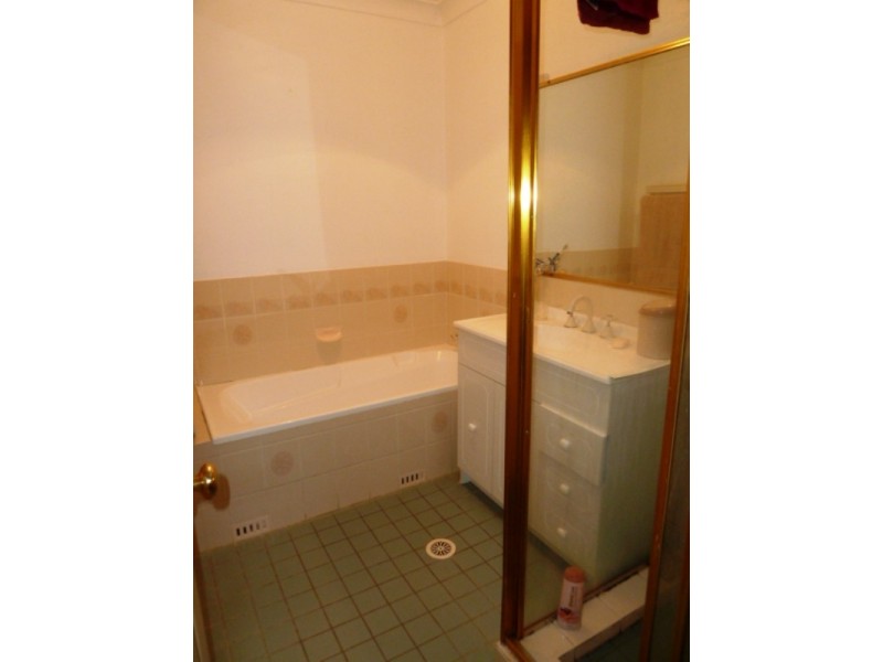 1/37 Reddall Parade, Lake Illawarra NSW 2528