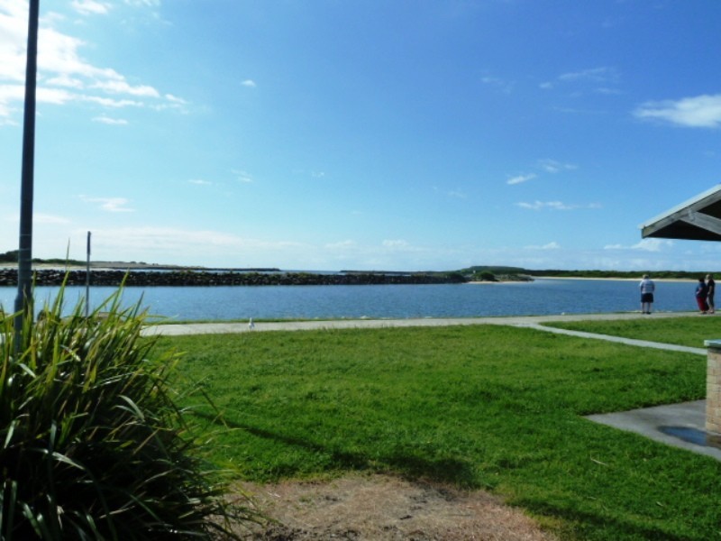 1/37 Reddall Parade, Lake Illawarra NSW 2528