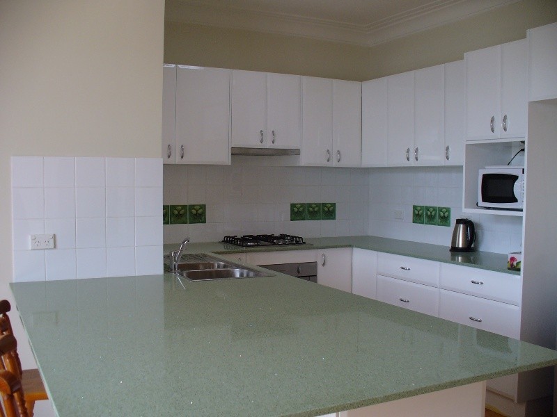 13 Park Cres, Oak Flats NSW 2529