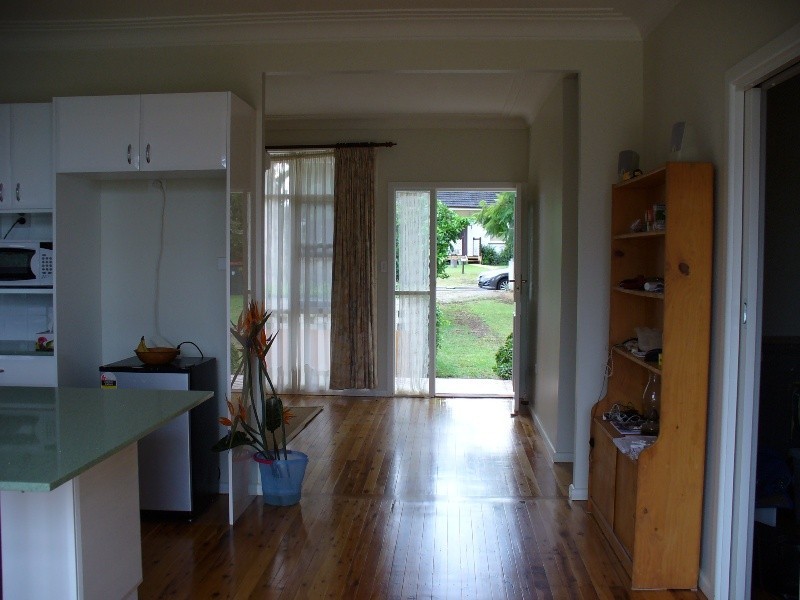 13 Park Cres, Oak Flats NSW 2529