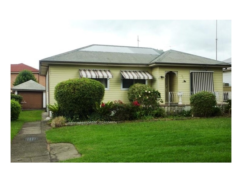 35 Farmborough Road, Unanderra NSW 2526