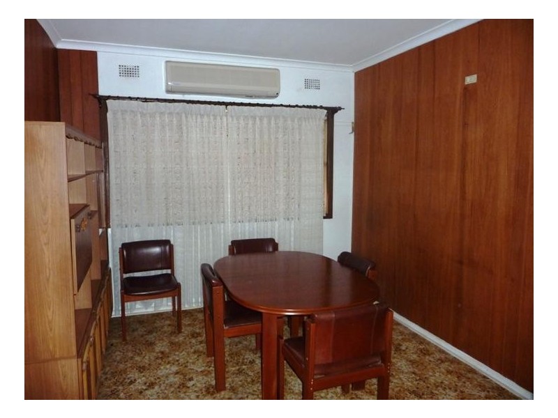 35 Farmborough Road, Unanderra NSW 2526