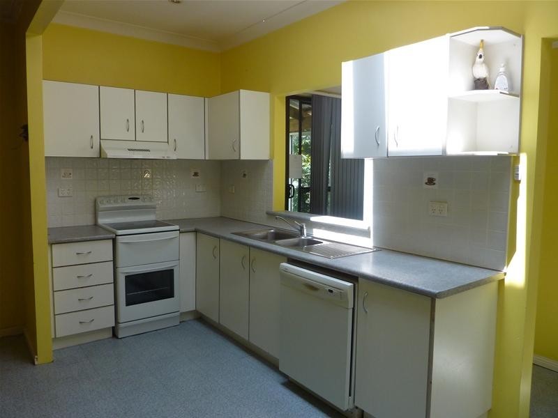 3 Ranchby Avenue, Lake Heights NSW 2502