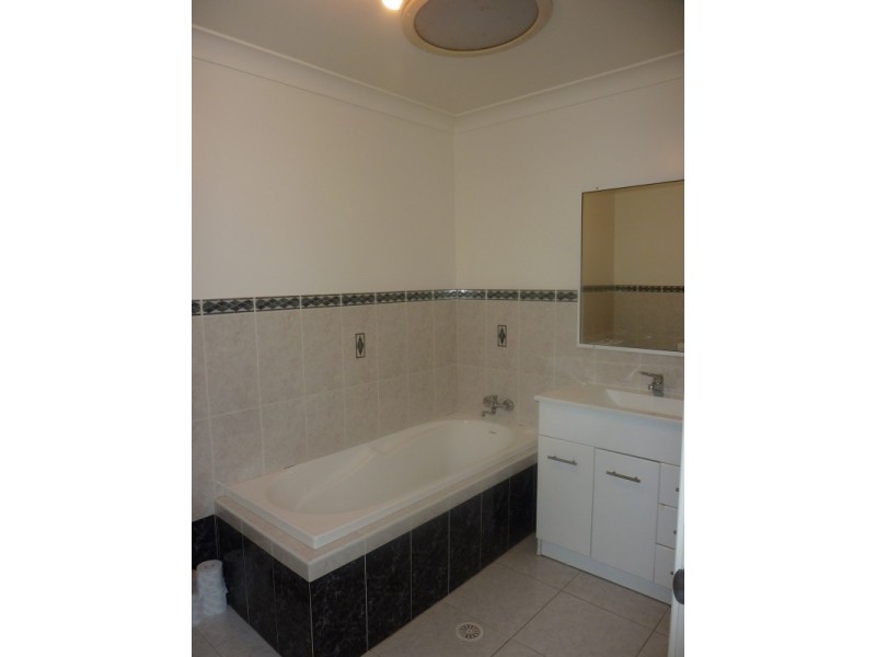 2/60 Darley Street, Shellharbour NSW 2529