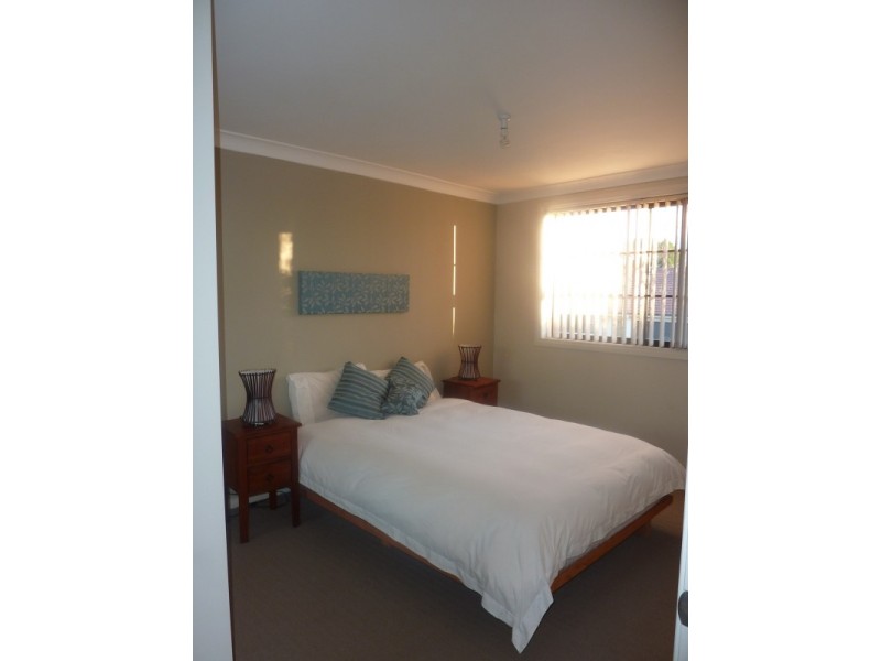 2/60 Darley Street, Shellharbour NSW 2529