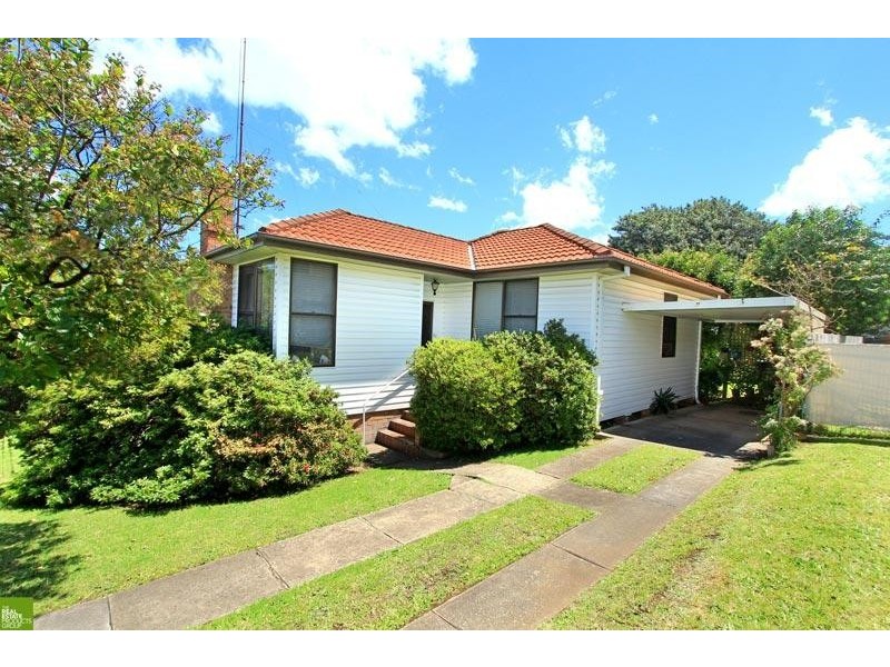 12 Hickman Street, Mount Saint Thomas NSW 2500