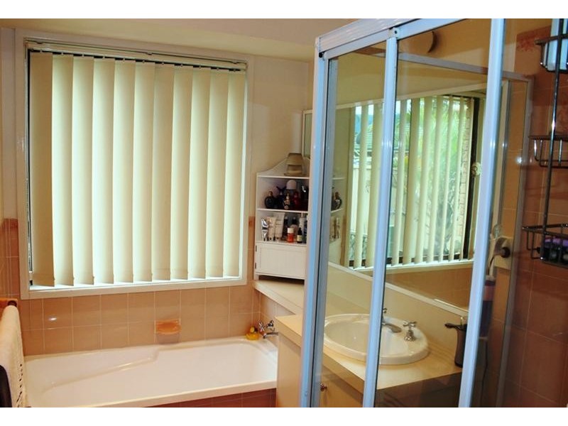 16 Jenail Place, Horsley NSW 2530