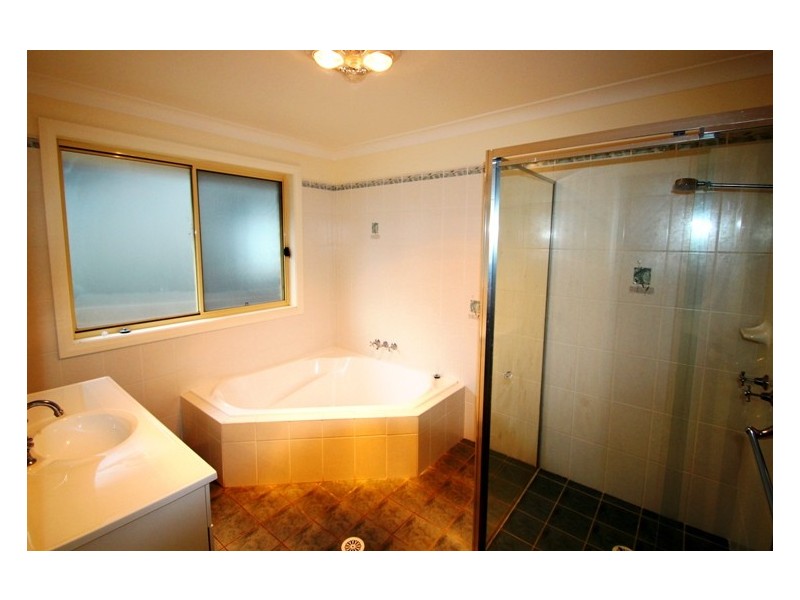 9 Chardonnay Avenue, Dapto NSW 2530