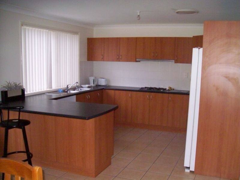 9 Mundoonen Crescent, Horsley NSW 2530