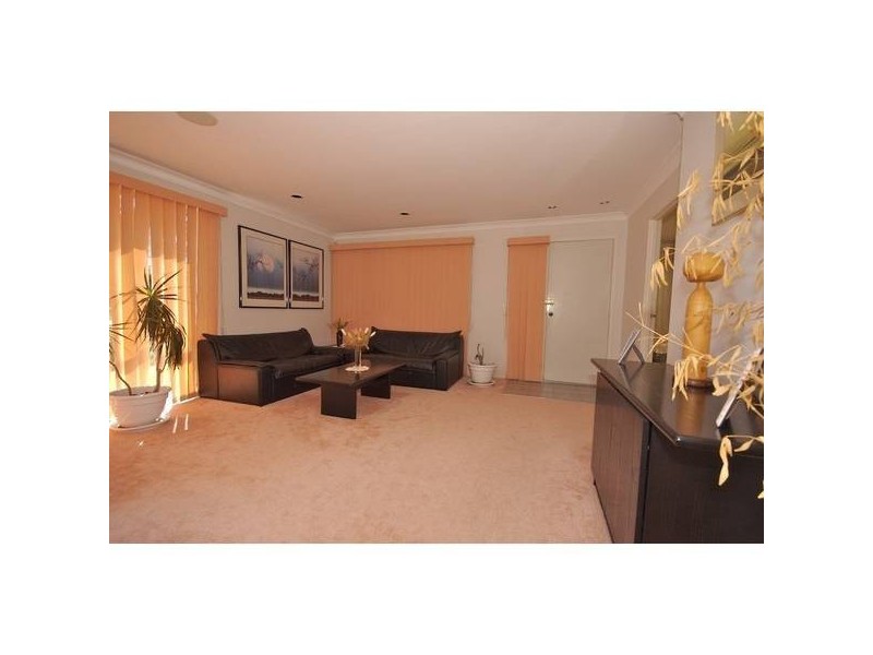 66 Tamarind Drive, Cordeaux Heights NSW 2526