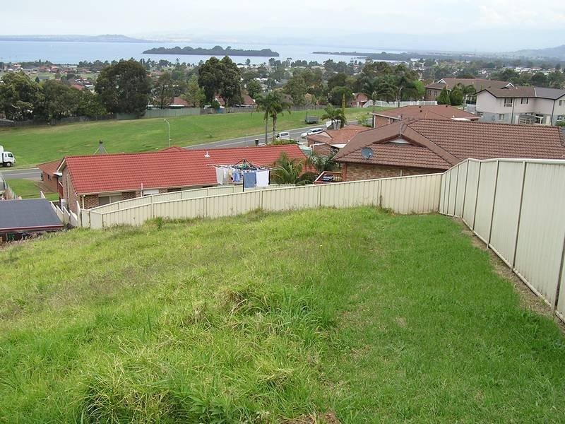 7 Scenic Place, Berkeley NSW 2506