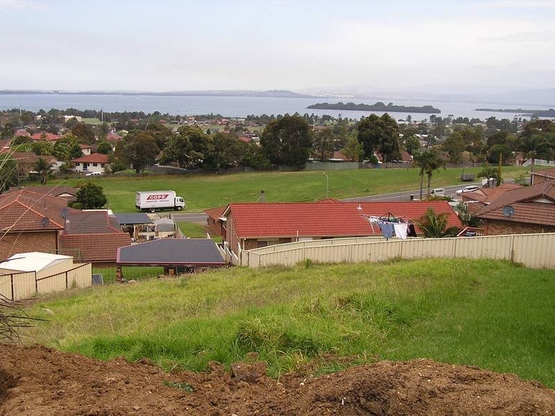 7 Scenic Place, Berkeley NSW 2506