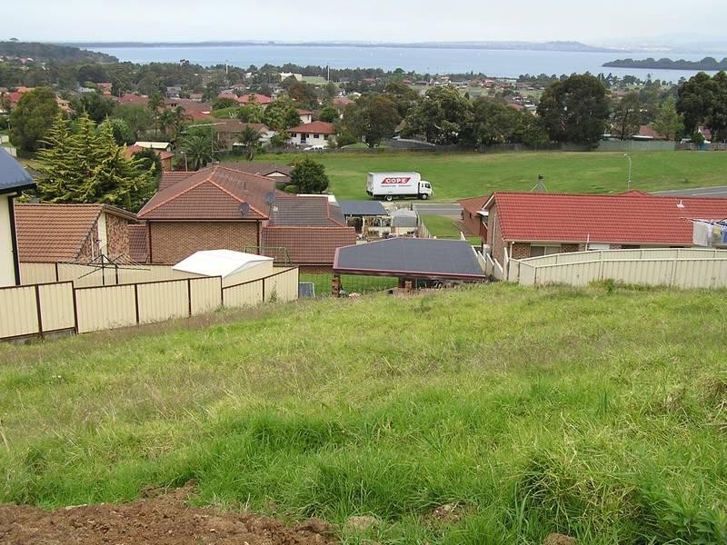 7 Scenic Place, Berkeley NSW 2506