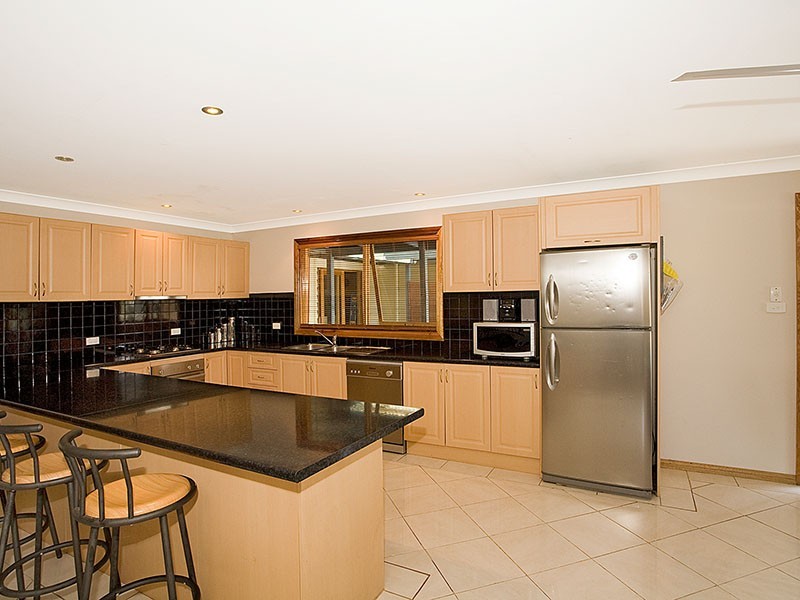 66 Rondanella Drive, Kanahooka NSW 2530