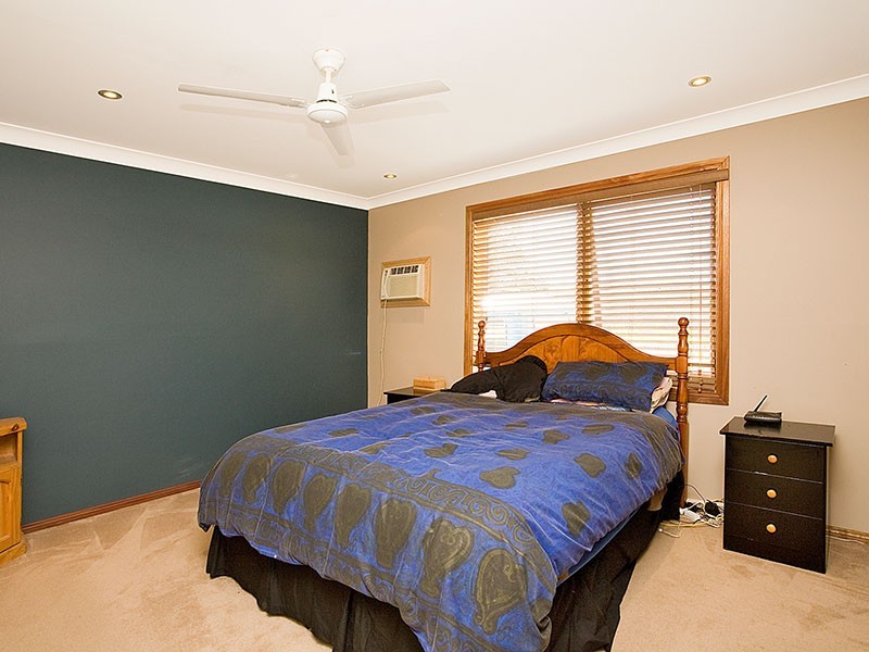 66 Rondanella Drive, Kanahooka NSW 2530