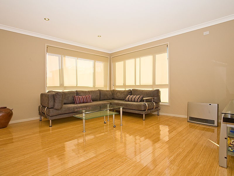 9 Macalister Terrace, Albion Park NSW 2527